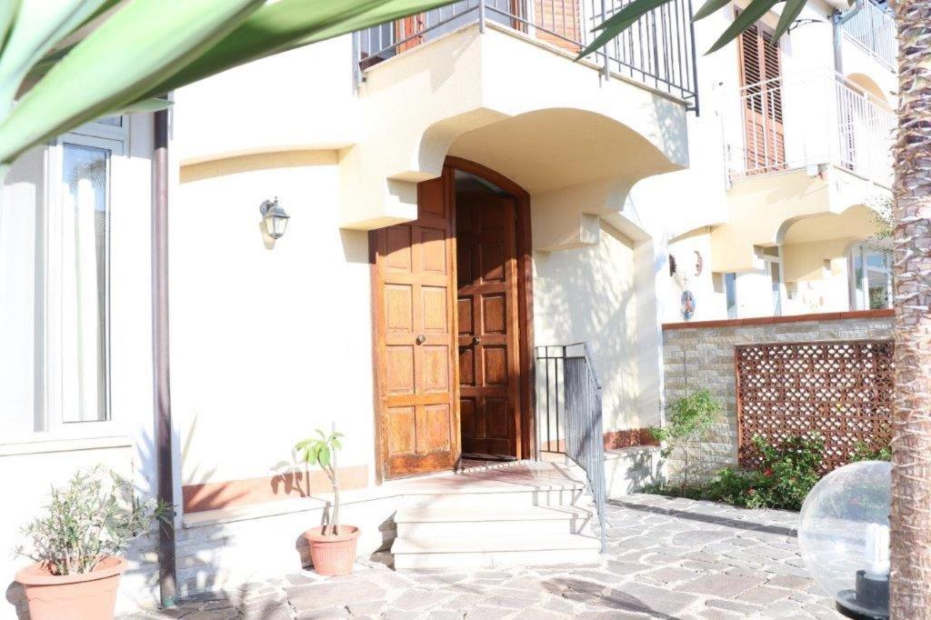 Villa Cavalluccio Marino Con Piscina Idromassaggio Каріні Екстер'єр фото